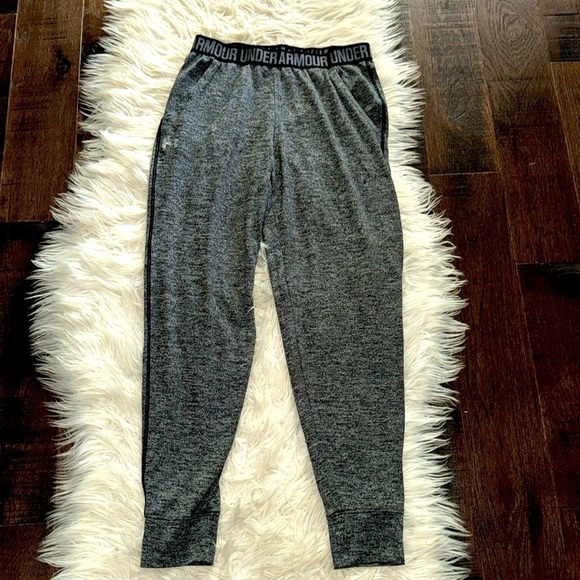 Trendy Under Armour Joggers - Picture 1 of 4